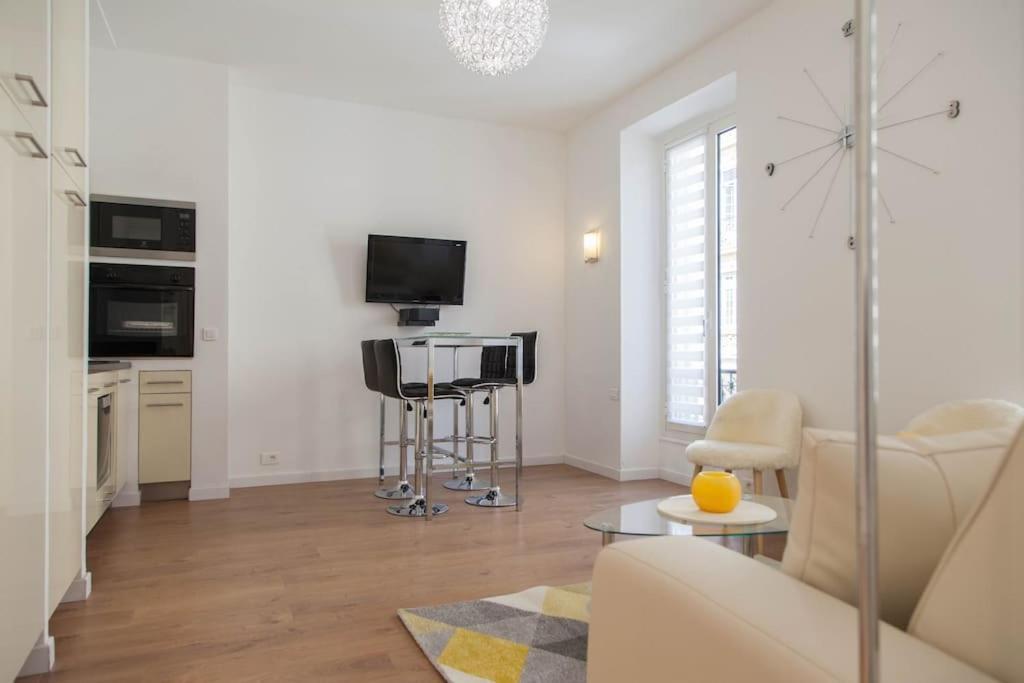 #28 1 Bdr Flat Ac Balcony Hper Central 10Mins To Beach & Old Town Nice Eksteriør bilde