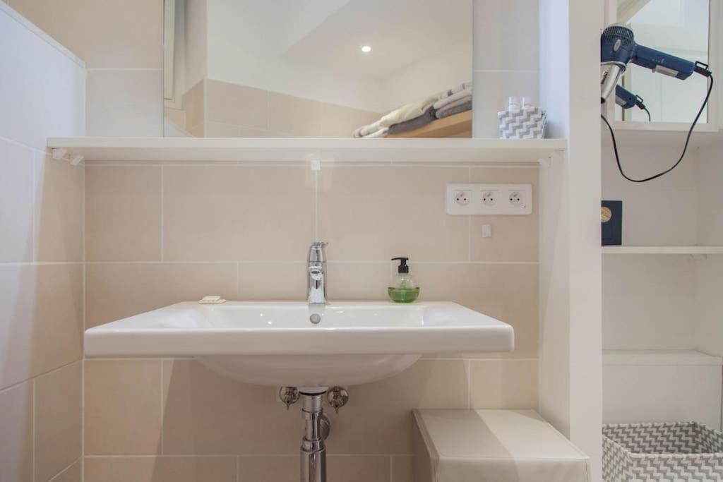 #28 1 Bdr Flat Ac Balcony Hper Central 10Mins To Beach & Old Town Nice Eksteriør bilde