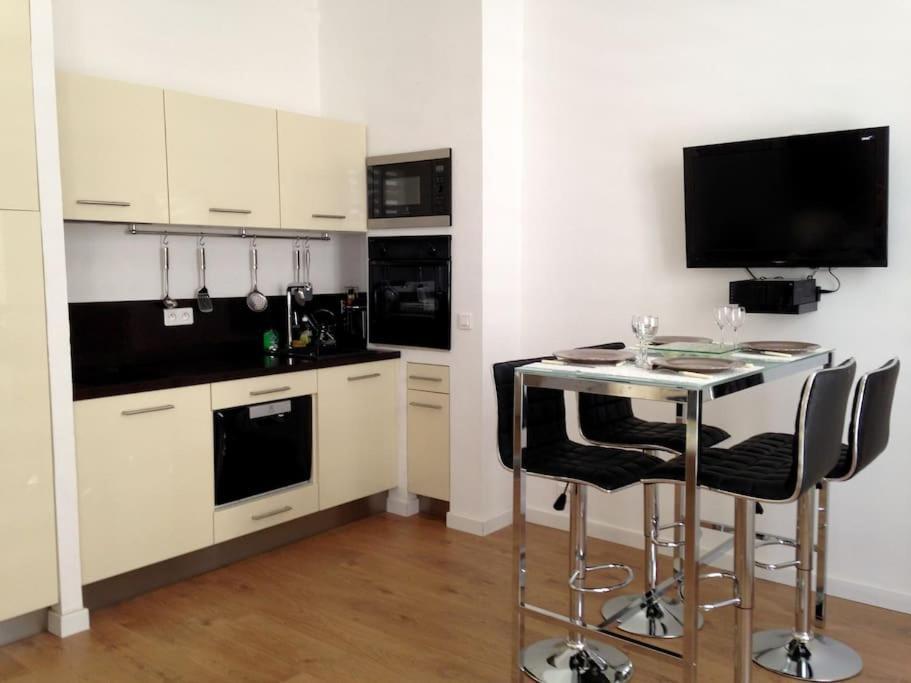 #28 1 Bdr Flat Ac Balcony Hper Central 10Mins To Beach & Old Town Nice Eksteriør bilde